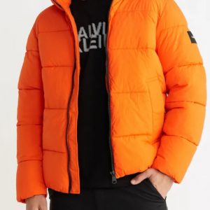 CALVIN KLEIN - Piumino Uomo con Cappuccio in Nylon Riciclato Arancio